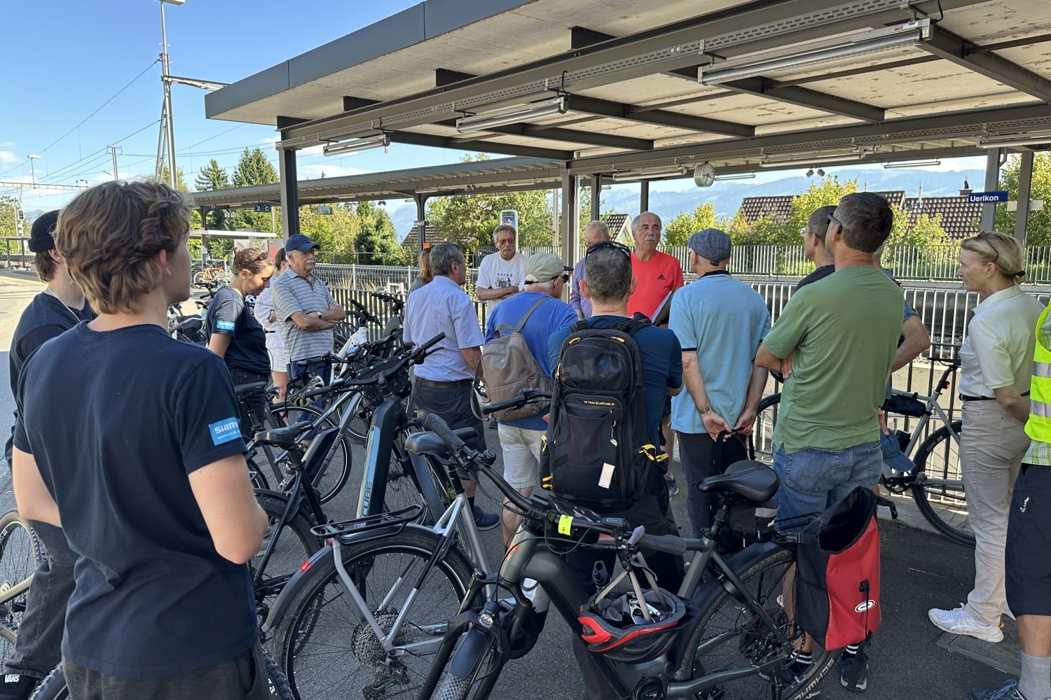 Auf den Spuren der Mobilität: Velotour durch Stäfas Verkehrsgeschichte