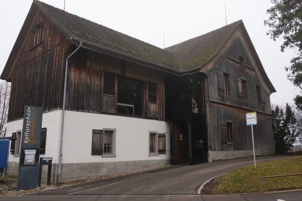 Kulturwinter in Männedorf: Von emotionalen Echos und dem Fokus auf die Welt