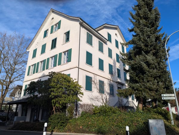 Verkehrs-Update: Der Schulweg wird offiziell zur Einbahnstrasse