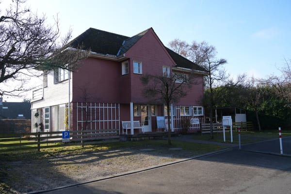 Deutsch lernen leicht gemacht: Neue Sprachkurse mit Kinderbetreuung in Stäfa