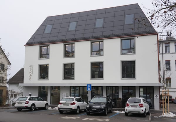 Aus Regiobank wird acrevis: Ein neues Kapitel für Männedorfs Traditionsbank