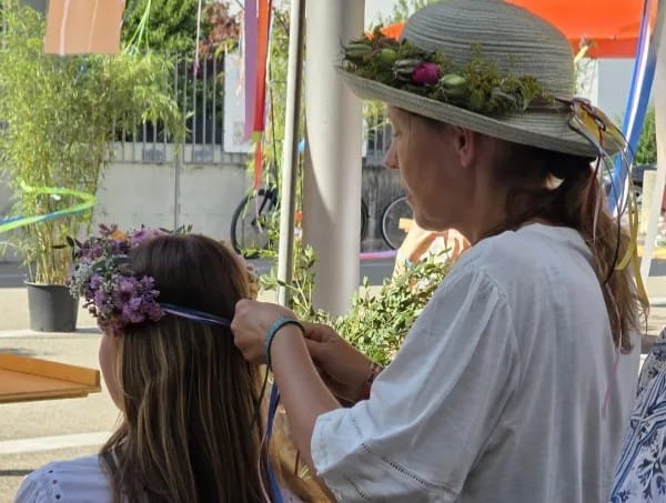 Mittsommerfest: Gemeinschaft und Freude trotz Sommerhitze