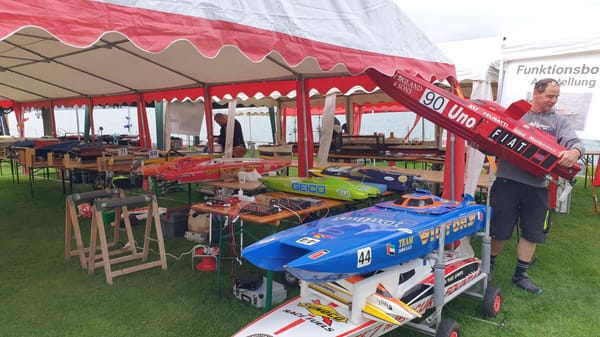 Powerboat-Treffen bringt Action und Technik ins Seebad Lattenberg