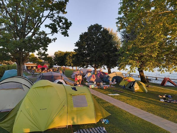 Zeltnacht im Seebad Lattenberg lockte über 50 Teilnehmende an