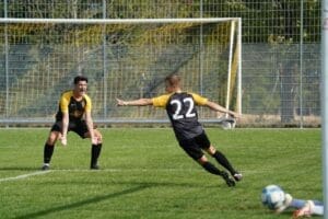 FC Männedorf II dreht 1:3-Rückstand zum Auftaktsieg