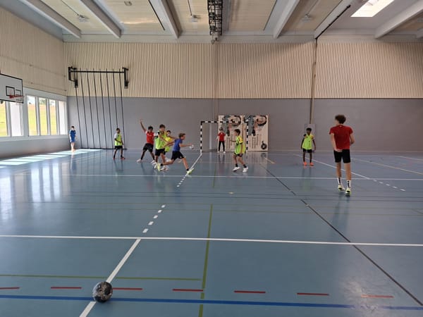 Stäfner Handball-Nachwuchs startet Trainingslager in Herisau