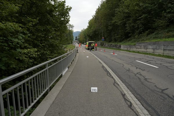 Frontalkollision zwischen Velofahrern in Feldbach